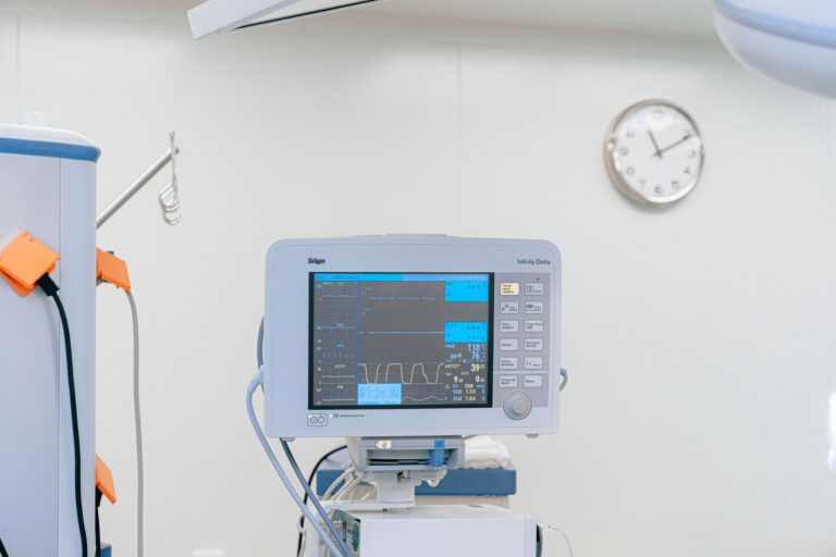 Quels sont les avantages des investissements dans les solutions de santé innovantes ?