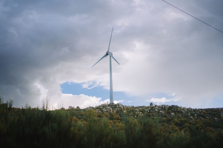 Comment les investissements dans les infrastructures peuvent-ils contribuer au développement durable ?