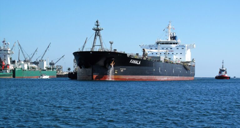 Levée des sanctions sur le pétrole russe : 300 000 tonnes de diesel, un effet limité